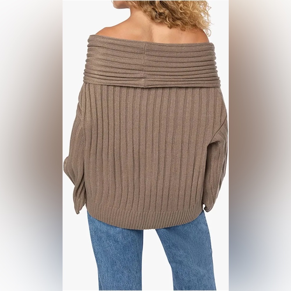 NWT- WeWoreWhat Sweater (XS) - Picture 2 of 5